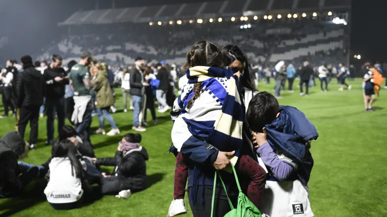 Novi neredi na terenu šokiraju svijet. Muškarac umro u Argentini nakon što su se sukobili navijači i policija
