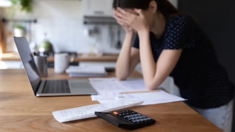 Sto tisuća Srba nasjelo na veliku prevaru: Kinezi im uzeli ogroman novac i ostavili ih u dugovima i kreditima