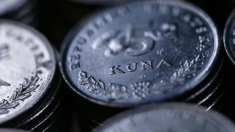 Riječki policajci tražili kaznu za Zagrepčanku  koja je isprosila 5 kuna i 5 lipa; Sutkinja: 'Vratite joj oduzete kovanice!'