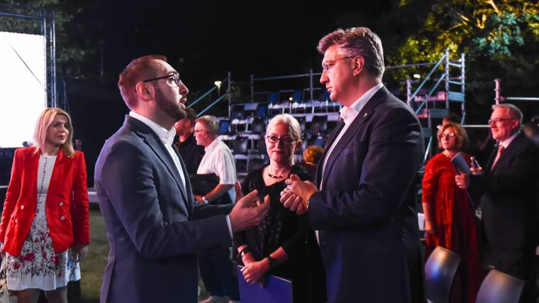 &Scaron;to se to sprema u Zagrebu? Plenković i njegovi ministri odmah se javljaju na svaki poziv Toma&scaron;evića