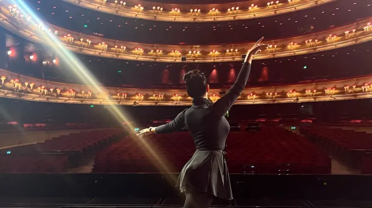 Dok je nije upecao najpoželjniji nogometaš, preživljavala je kao prodavačica, a sad je jasno da je oduvijek bila ljepotica