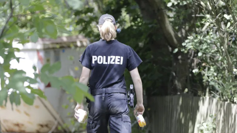 U napadu nožem ubijene najmanje dvije osobe, jedna teško ozlijeđena, policija upucala napadača