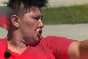 Edo naljutio &Scaron;teficu, ona bacila tenisicu: ''Mislim da je dobro reagirala, izbacila je negativnu energiju iz sebe''