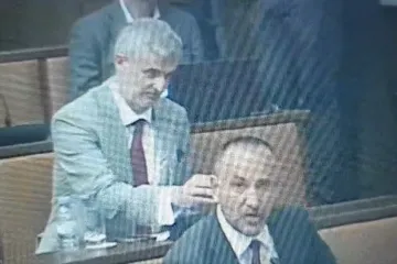 'Bruce Lee u akciji': Zekanović nakon jučerašnjeg 'obračuna' objavio video kako ga Raspudić lupka mikrofonom