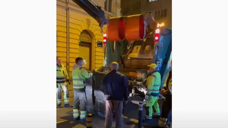 VIDEO Pogledajte urnebesno pražnjenje podzemnog spremnika u Zagrebu. Trebala su dva kamiona i &scaron;est radnika