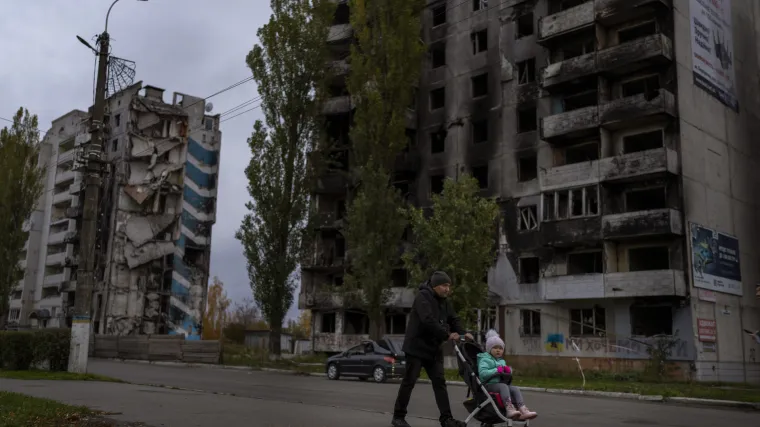 VIDEO Snimali svoj život pod okupacijom: 'Supruga i ja poku&scaron;avali smo prigu&scaron;iti buku da na&scaron;a kći mirno zapse''