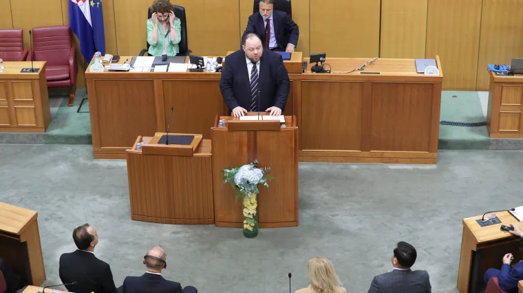 &Scaron;ef ukrajinskog parlamenta dobio pljesak u Saboru: 'Očekujemo hrvatske stručnjake u Ukrajini'