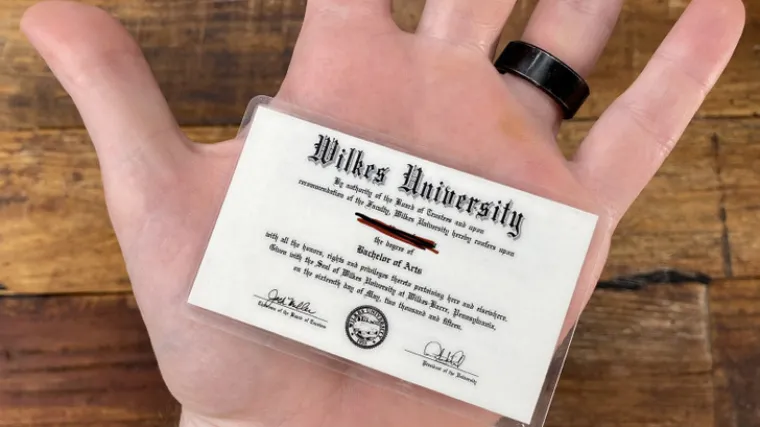 Ovi ljudi ne mogu izbjeći bizarnosti i čudnovate slučajnosti, prate ih gdje god se okrenuli