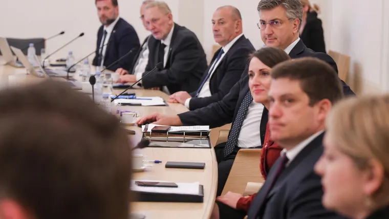 Plenković: 'Na&scaron; cilj je da &scaron;to vi&scaron;e podržimo na&scaron;e radnike i zaposlenike'