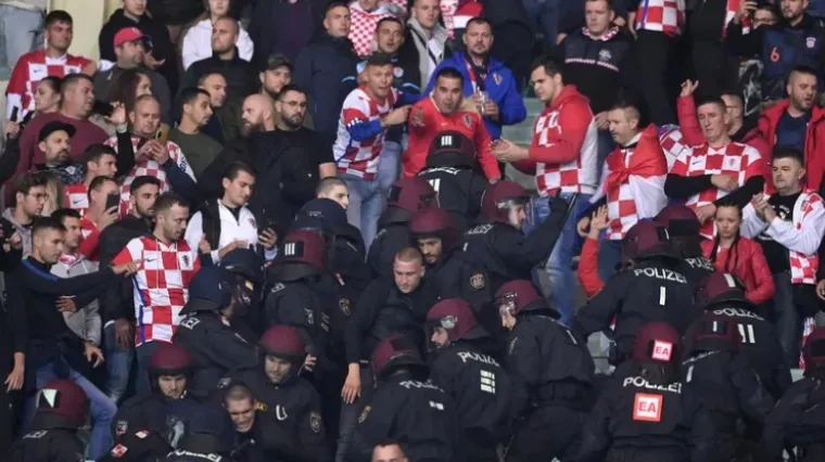 UEFA kaznila HNS zbog pona&scaron;anja hrvatskih navijača u Beču