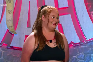 Kakva promjena! Ovakav sjaj u očima dosad nismo vidjeli kod Anje, a ponovno je stavila i crveni ruž