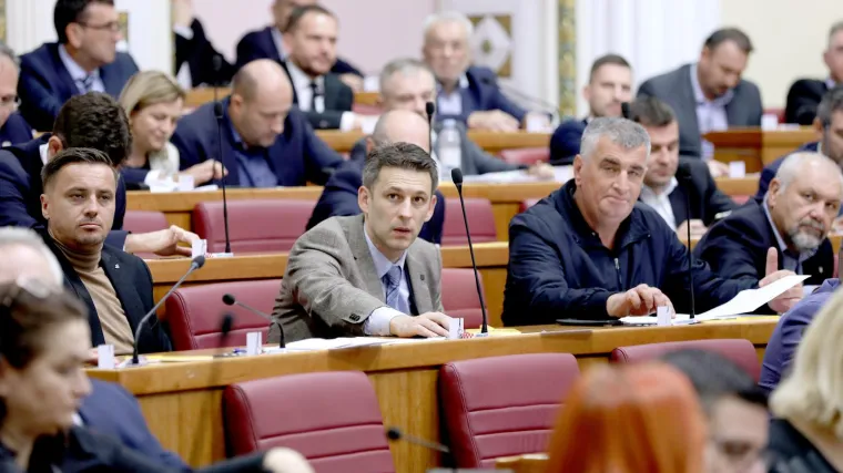 Zekanović proziva Bulja da je 'sinjski Kerum', ovaj uzvraća HDZ-u da su protiv Dalmatinaca