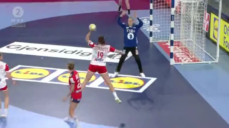 Kao Mirza Džomba u 'primeu'! Pogledajte prekrasan gol lobom hrvatske rukometašice za izjednačenje