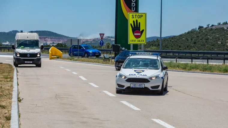 Horor u Zadru: U šest ujutro pronađena žena s teškim ozljedama, bori se za život