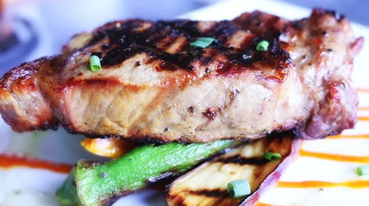 Kako ispeći tuna steak na tavi?