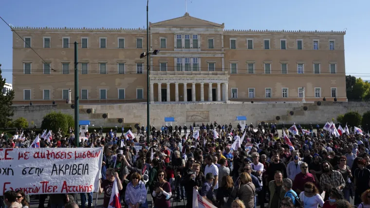 Od Belgije, Grčke preko Pariza do Londona. Britanci strepe od kaosa zbog medicinskog osoblja