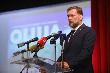 Banožić čestitao ročnicima: 'U vama živi odlučnost da pridonesete snazi HV-a'