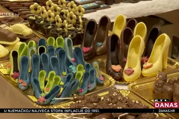 Kakva čoko priča! Haljina od čokolade teška 5 kg, a ima i jestive šminke, štikli, šarafa...