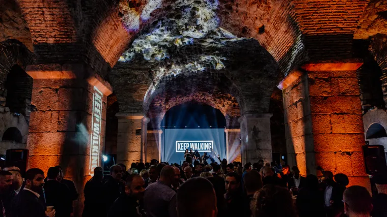 Sezona vrhunskih partyja u Splitu produžena &bdquo;Keep Walking&ldquo; eventom