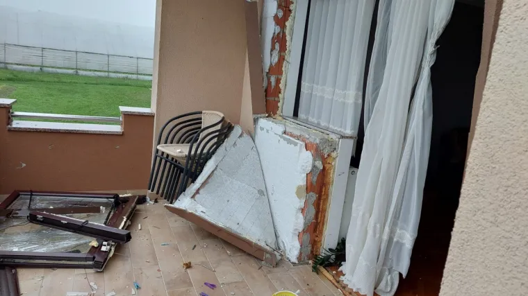 FOTO Velika eksplozija u obiteljskoj kući kod Jastrebarskog: 'Vlasnici su spavali, &scaron;teta je ogromna'