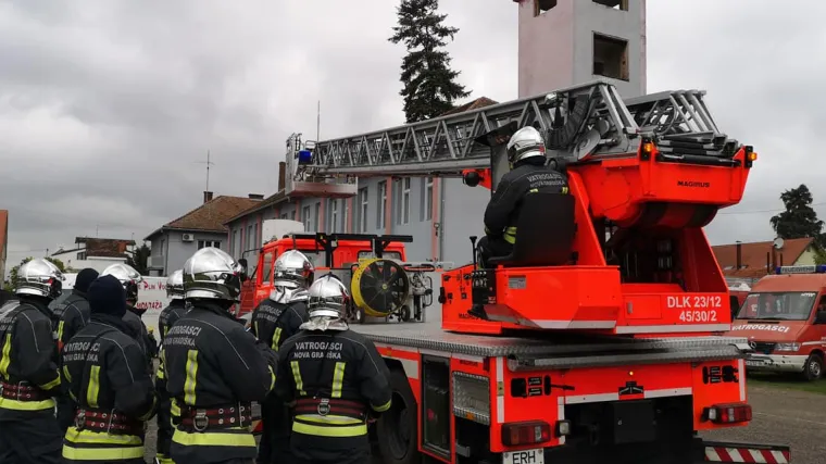 Krenuo 'postupak mirenja': Vatrogasci Nove Gradiške i dalje bez plaće