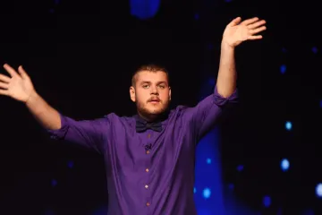 Ovo se nikad dosad nije dogodilo! Luka je prvi ispao iz showa, ali unatoč tome njegova je transformacija nevjerojatna