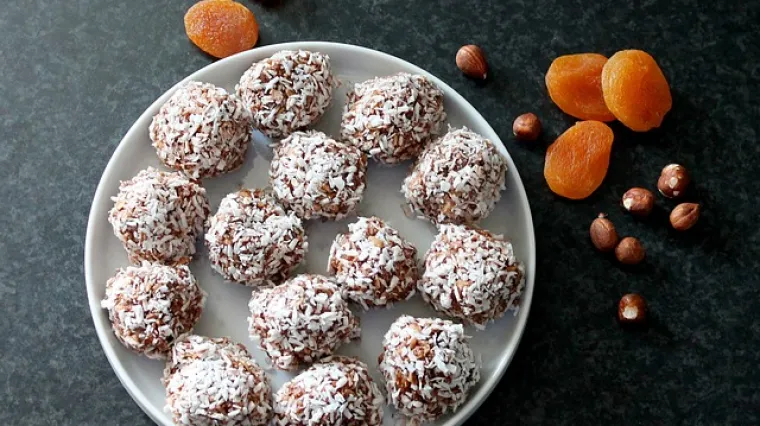 Kokos kuglice odlično se slažu uz &scaron;alicu toplog čaja ili kavu