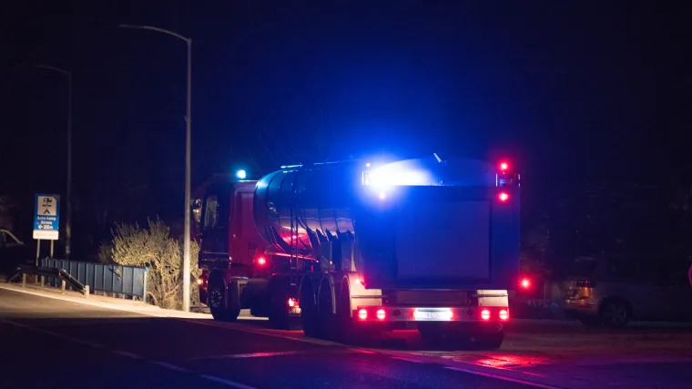 U Splitu potpuno izgorjela tri motora. O&scaron;tećena i obližnja zgrada