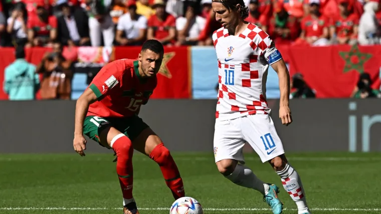 Twitter gori zbog na&scaron;eg kapetana: 'Modrić je zvijer. Čak i s 37 godina, svi gledaju samo njega'