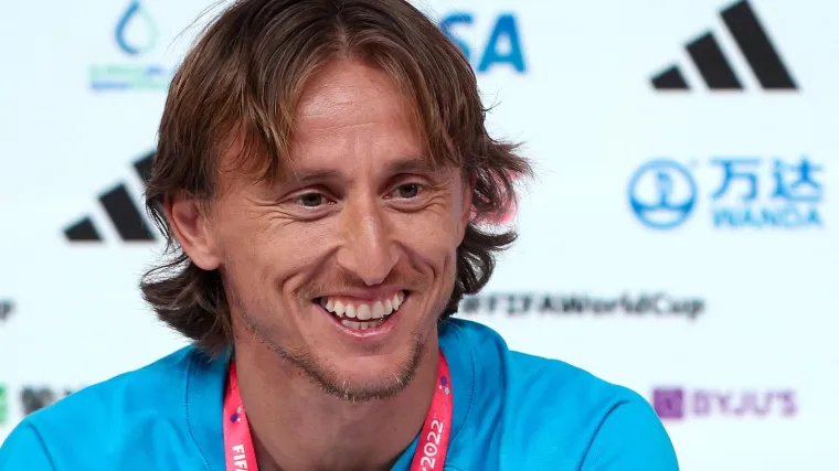 Naklon, kapetane: Ugledni BBC plasirao nevjerojatan fakt, Luka Modrić prvi je nogometa&scaron; svijeta kojem je ovo po&scaron;lo za rukom