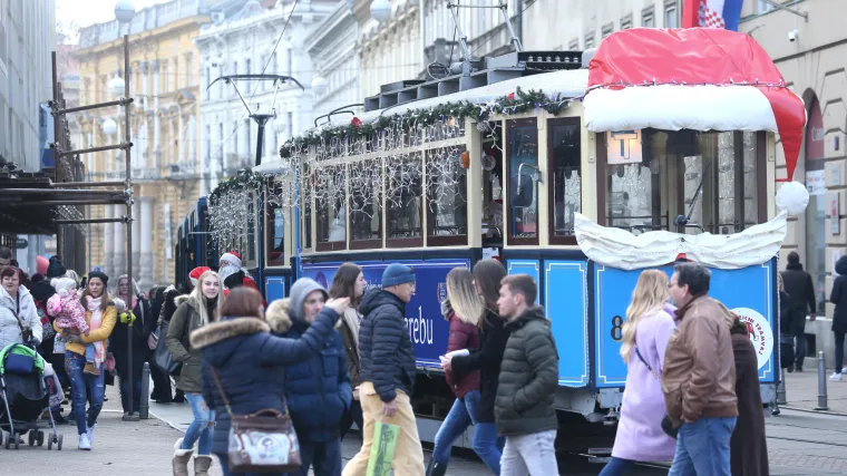 Zbog Adventa, ZET izmijenio trase tramvajskih linija, provjerite nove rute dviju linija