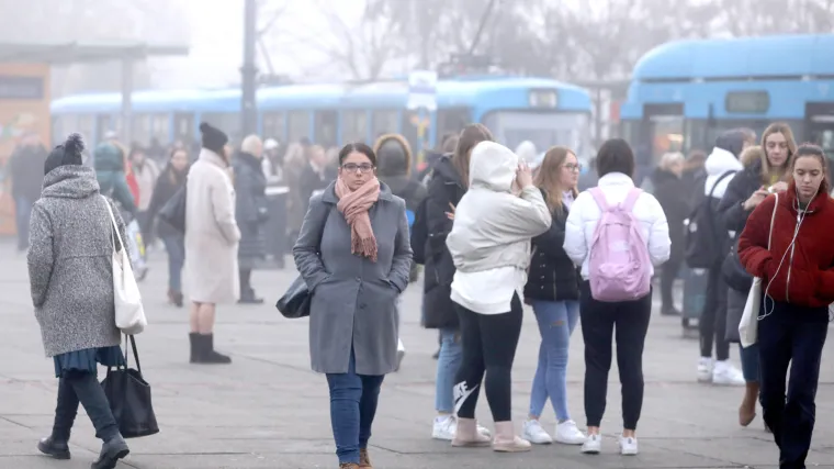 Prva adventska nedjelja hladna i oblačna. Na moru sunčana uz upozorenja i ograničenja zbog bure