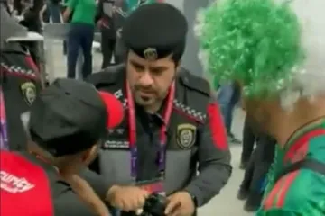 Što sve ljudi neće napraviti za alkohol... Ludi Meksikanci švercali ga u dalekozoru, evo kako je reagirala policija