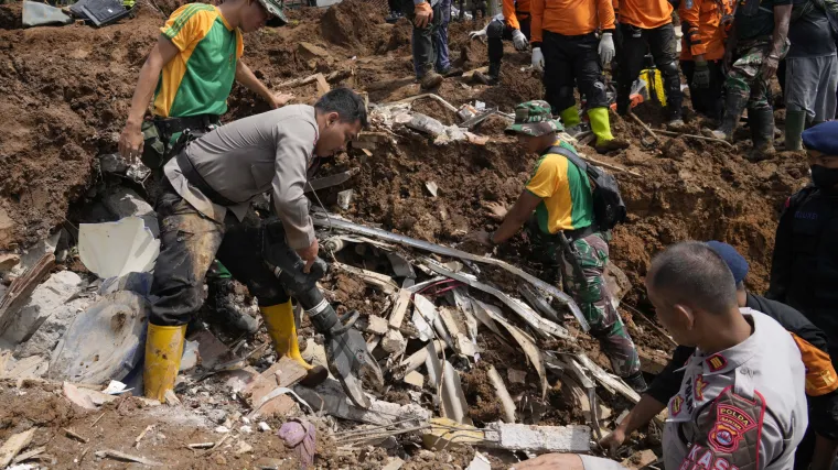 Broj smrtno stradalih u potresu u Indoneziji popeo se na 321: O&scaron;tećeno vi&scaron;e od 62.000 kuća