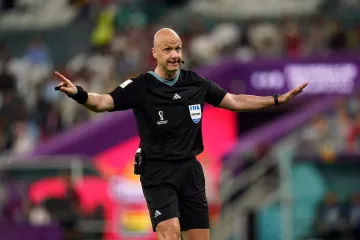 Slavni Englez će suditi ključnu utakmicu Hrvatske i Belgije: 'On je uniformiran. Od deset utakmica sve će odsuditi isto'