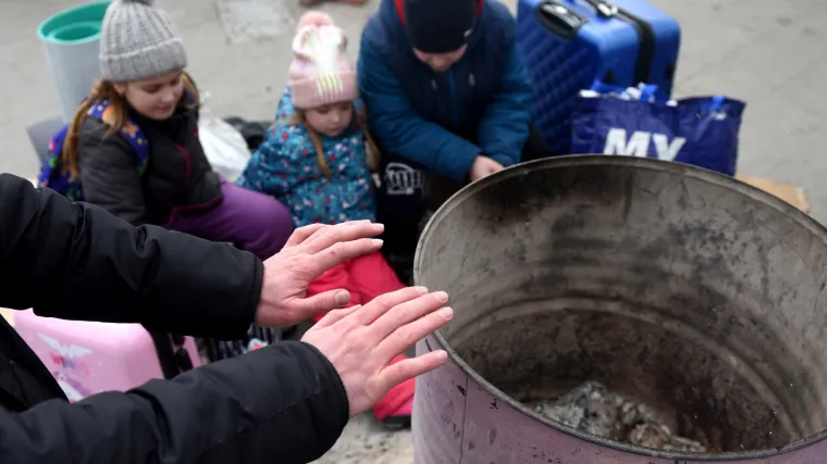 Devetero mrtvih Ukrajinaca u požarima zbog improviziranog grijanja, bez struje 27% zemlje