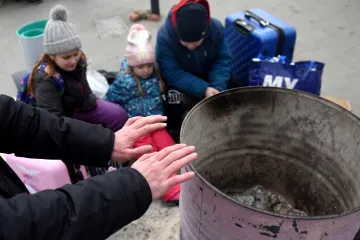 Devetero mrtvih Ukrajinaca u požarima zbog improviziranog grijanja, bez struje 27% zemlje
