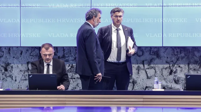 Vlada odgađa poskupljenje vode. Plenković: 'Niti jedno dijete u &scaron;kolama vi&scaron;e neće biti gladno'