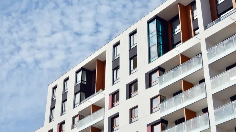 Država u vlasni&scaron;tvu ima vi&scaron;e od 5000 stanova, prazno zjapi njih 629