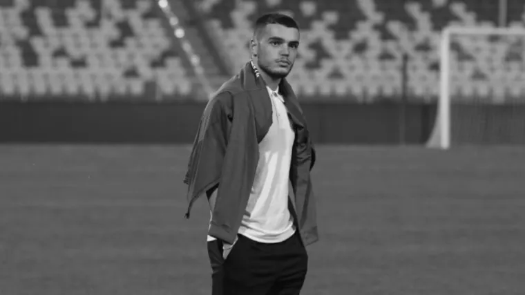 Stra&scaron;ne vijesti iz Kosova: Na terenu je preminuo 17-godi&scaron;nji nogometa&scaron; nakon srčanog udara