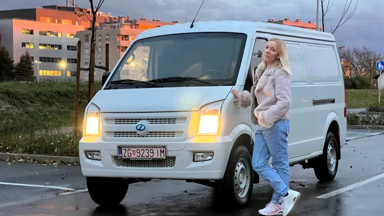 Vozila sam električni kombi za koji sam mislila da će mi zadati glavobolju, a onda otkrila koja je njegova prava zadaća