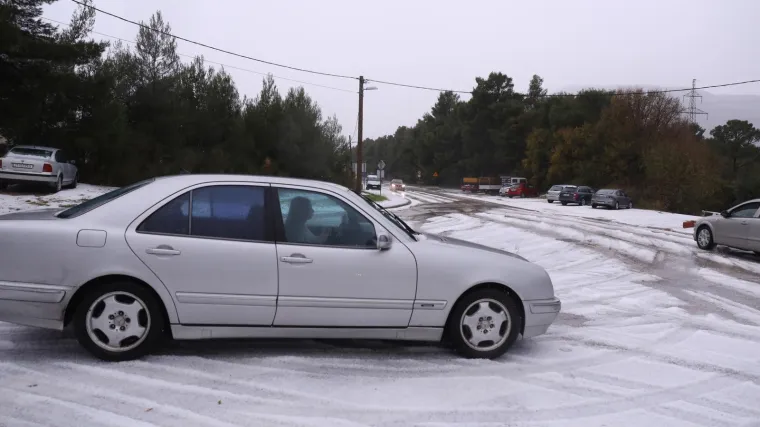 Na Hvaru nanosi leda do 20 centimetara, pijavice na području Dubrovnika i Visa, zabijelio se Solin