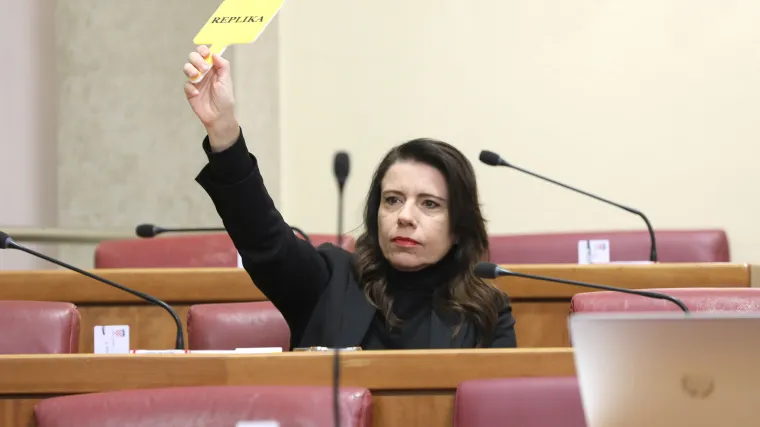 Katarina Peović o ZOR-u: 'Radnici će imati i 30% manju plaću u nekim uvjetima'