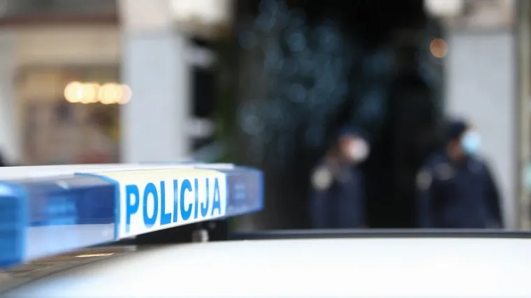 Taksi naletio na dvije osobe na pje&scaron;ačkom, umrla 15-godi&scaron;njakinja