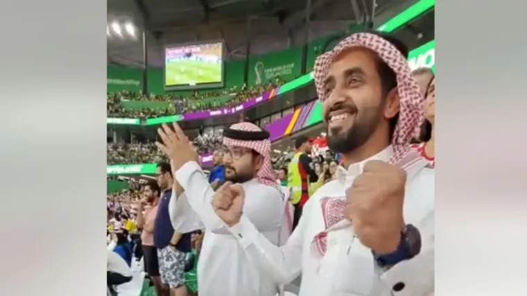 Arapi na tribinama navijali za Vatrene: 'U boj, u boj!'