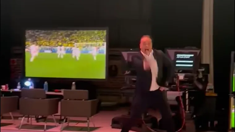 VIDEO Bivši golman Manchestera podivljao od sreće nakon pobjede Vatrenih: 'Učinili su to!'