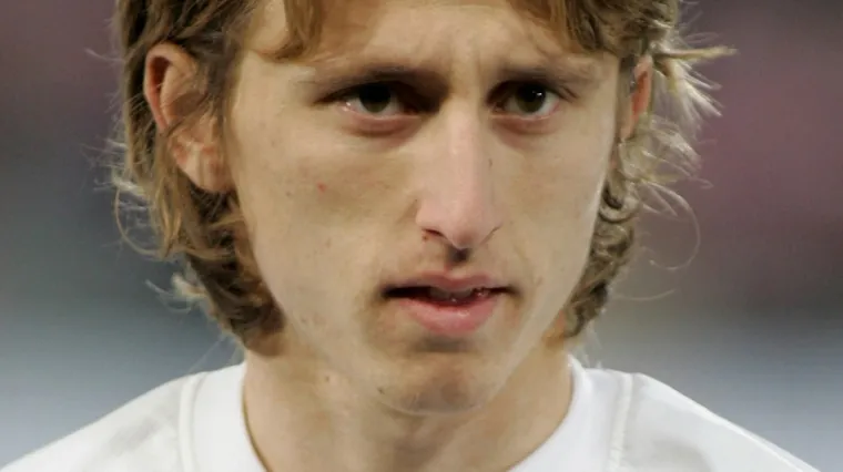 Prisjetite se kako je to izgledalo na Modrićevom debiju za reprezentaciju protiv Argentine, on se na suđenju nije sjetio