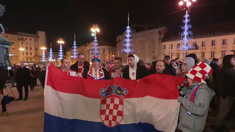 RTL Danas iz najvećih fan zona u Hrvatskoj! Na debelim minusima zagrijava se pjesmom