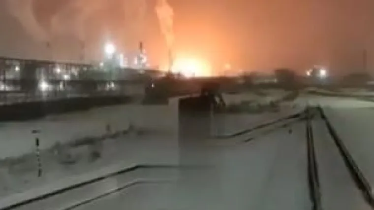 Objavljena nova karta rata; Gore rafinerije, skladišta municije i vojne baze u Rusiji, Donjeck žestoko granatiran