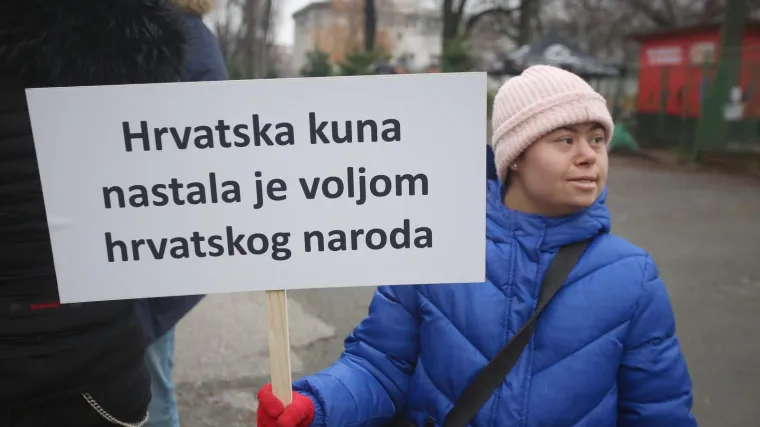 Prosvjednici u Zagrebu protiv eura: 'Da beštije vide da nas ima'